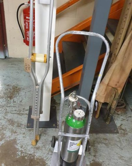 Oxygen Tank/Green with Stand